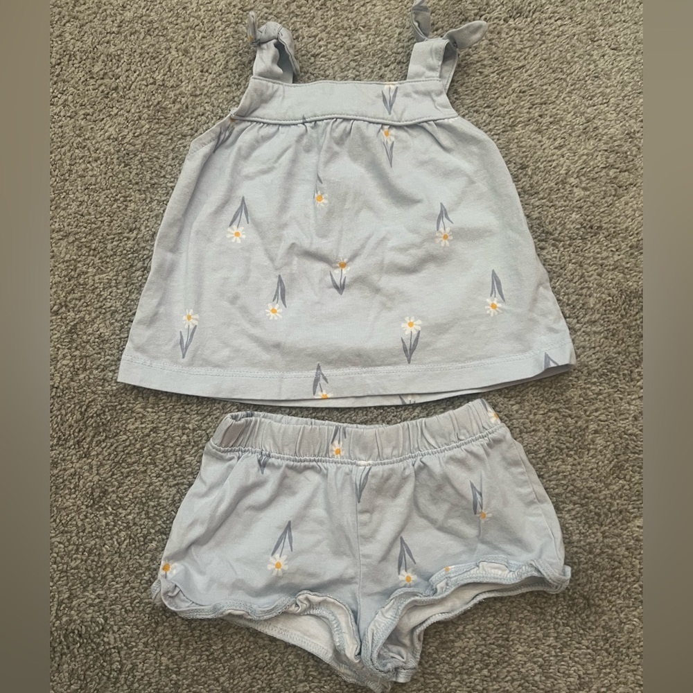 Carter's Baby Girl Tank Top & Shorts Set - 6M